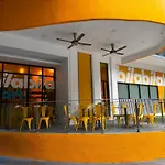 5 Changkat Bukit Bintang 5 Minutes To Alor Street Bukit Ceylon Klcc Pavilion Apt 3R2B 10 Pax