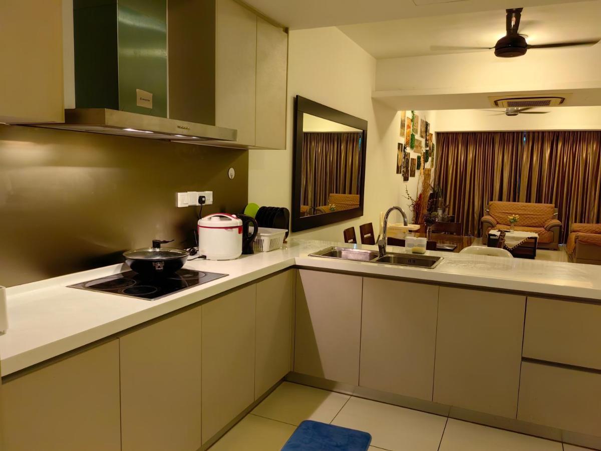 5 Changkat Bukit Bintang 5 Minutes To Alor Street Bukit Ceylon Klcc Pavilion 3r2b 10 Pax Pangsapuri *
